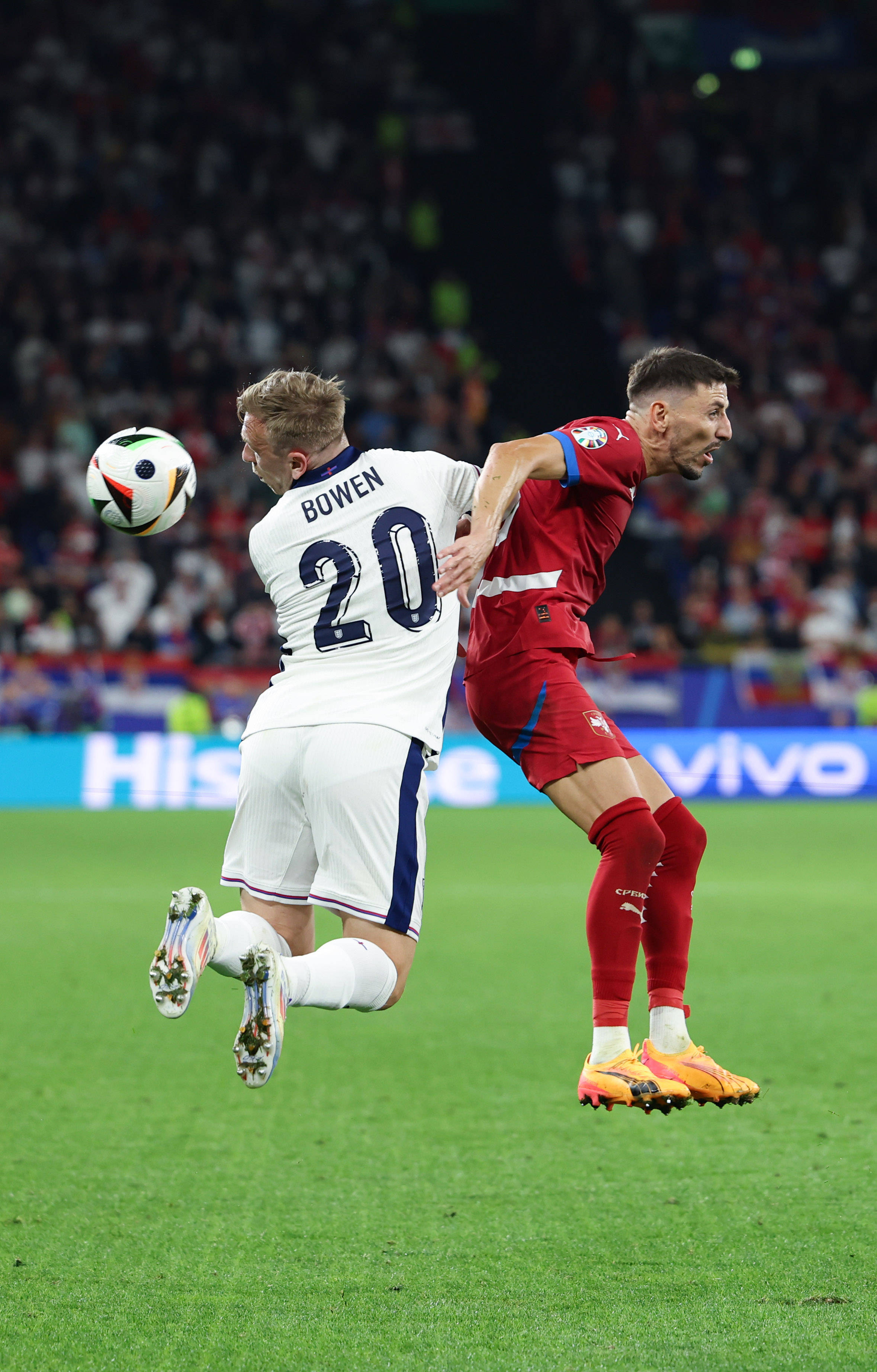 半岛体育官网下载-阿森纳胜出，继续追赶欧冠名额