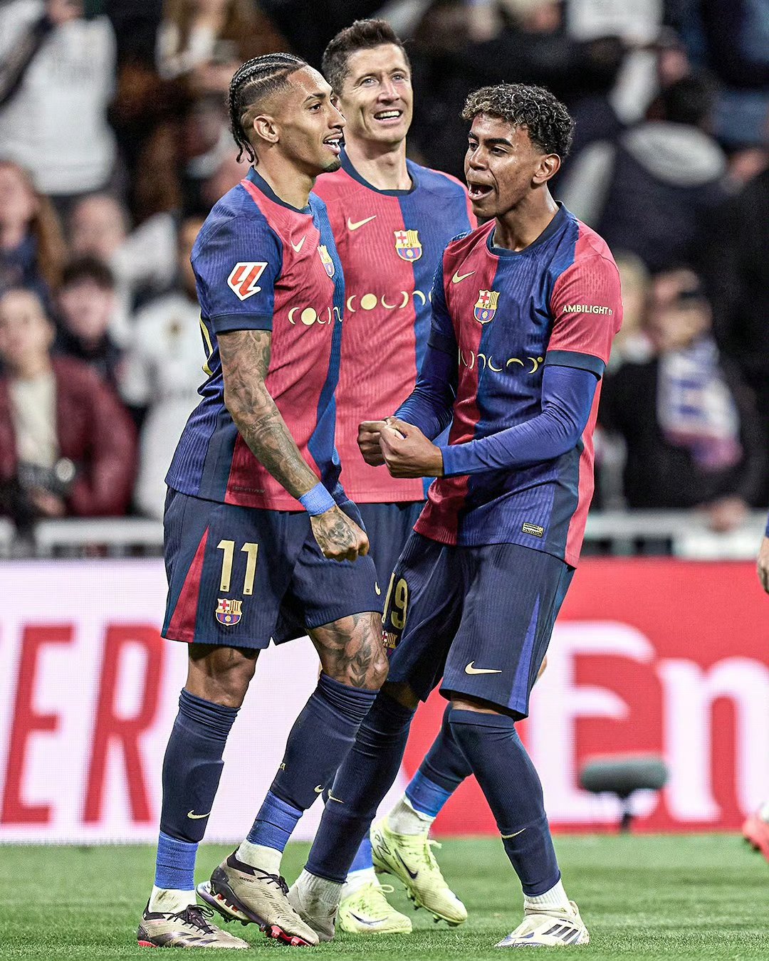 半岛体育下载入口官网-包含欧洲杯预选赛赛场行云流石，球员们壮志凌云的词条