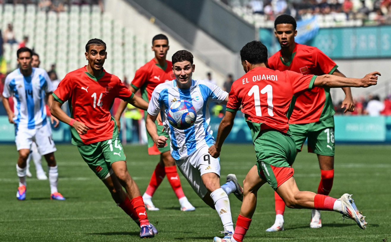 半岛体育全站-西班牙男篮战胜阿根廷，晋级东京奥运会半决赛